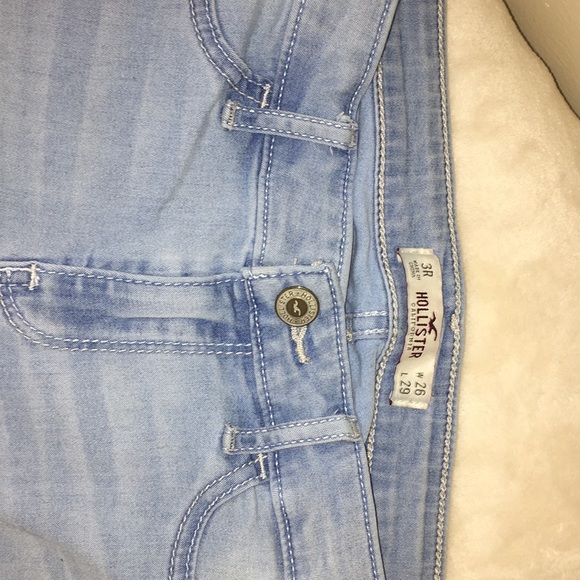 hollister light wash low rise jeans - Picture 3 of 3